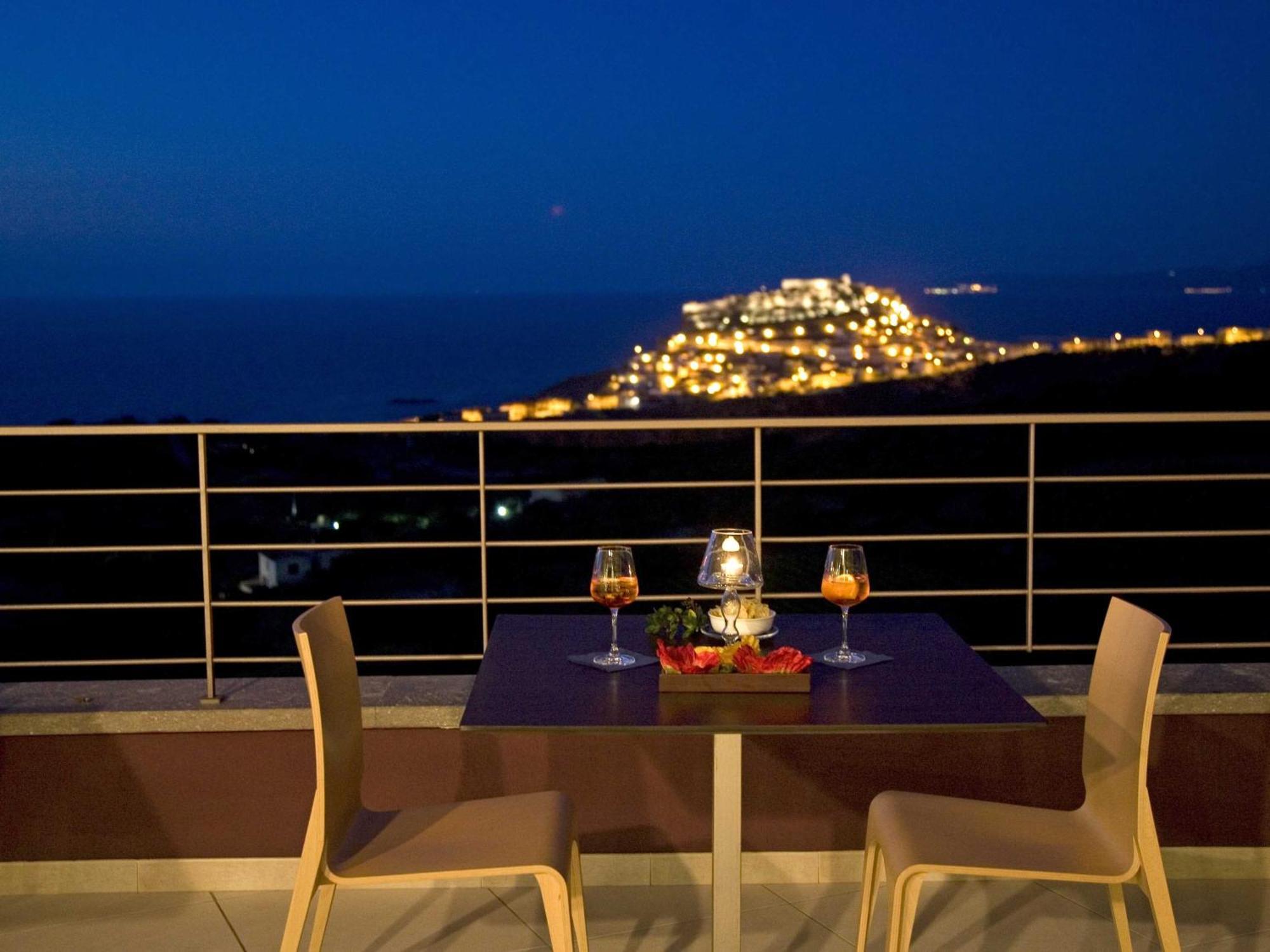 Bajaloglia Resort Кастельсардо Экстерьер фото